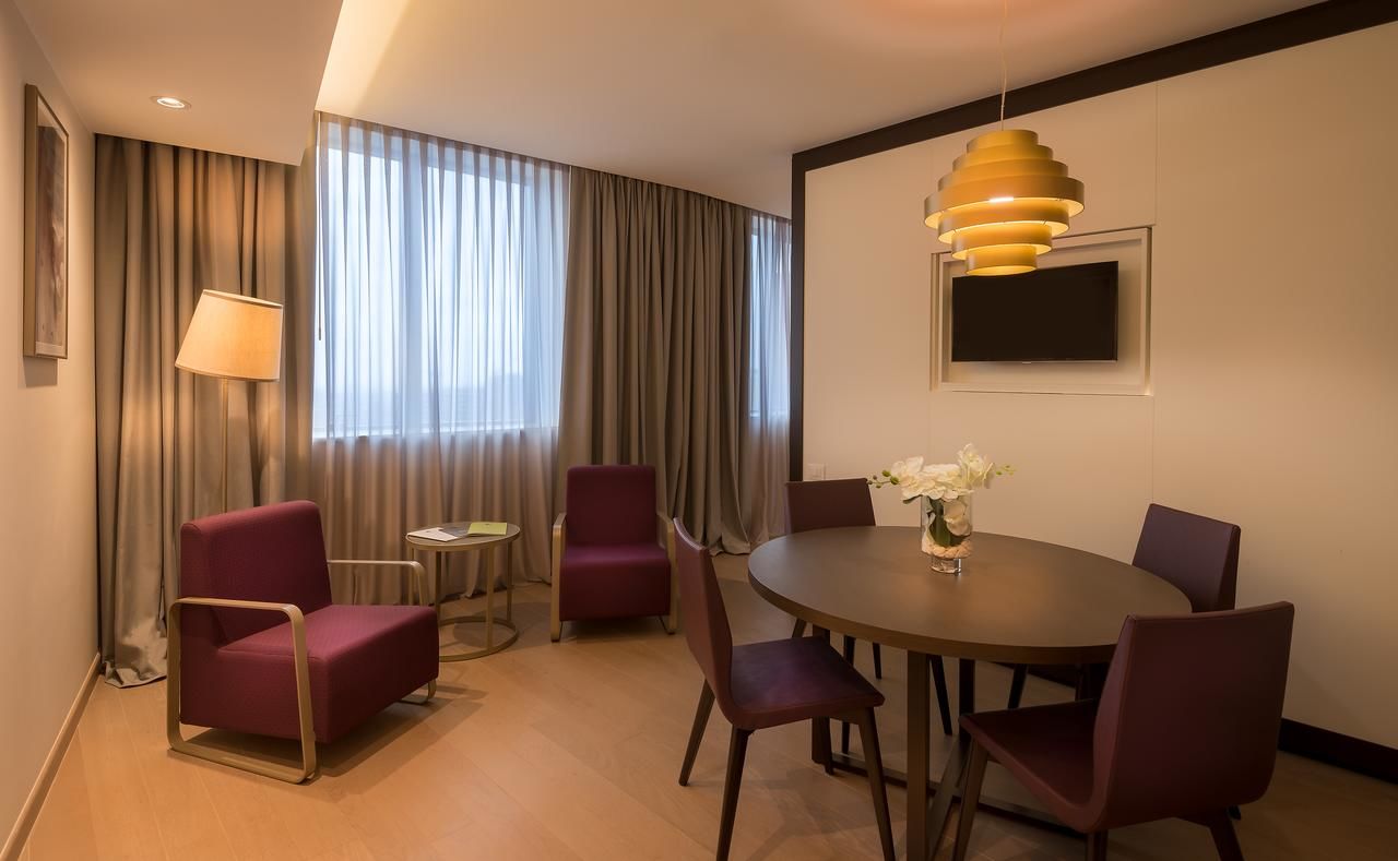 Отель DoubleTree by Hilton Yerevan City Centre Ереван-19
