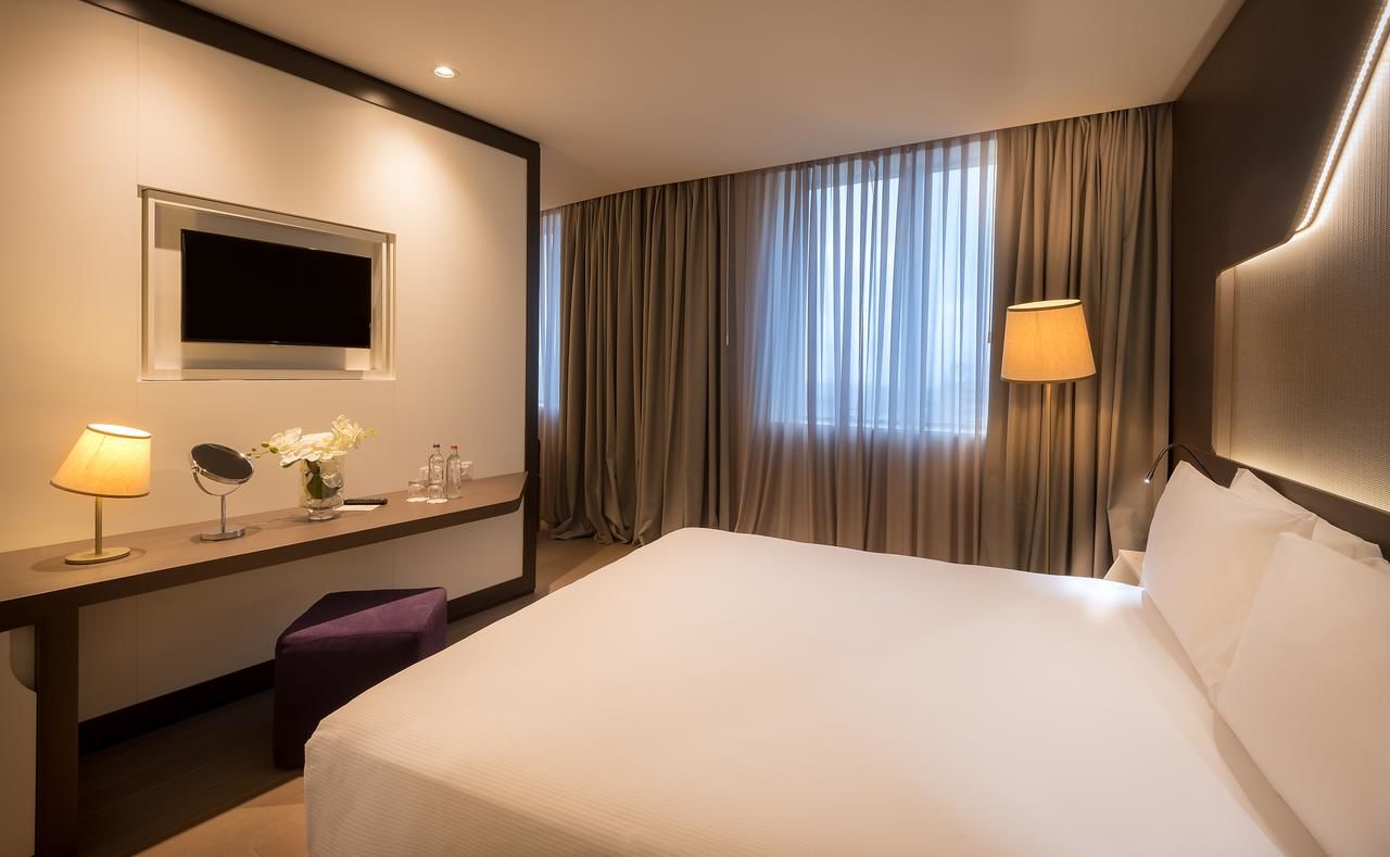 Отель DoubleTree by Hilton Yerevan City Centre Ереван-20