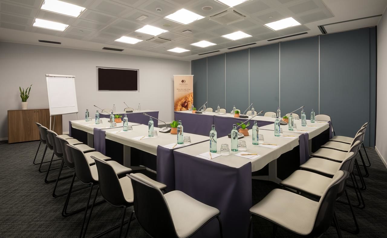Отель DoubleTree by Hilton Yerevan City Centre Ереван-38