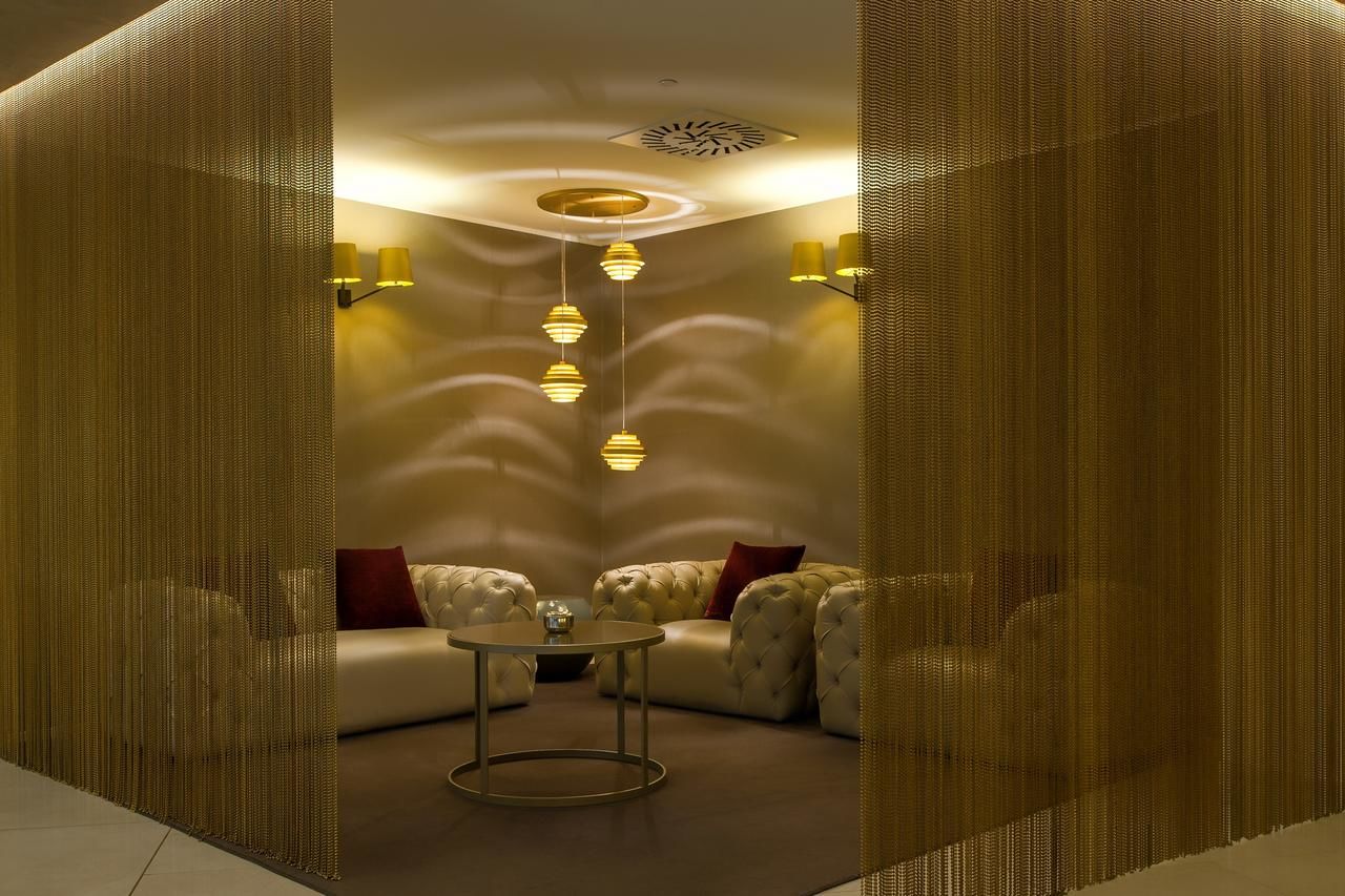Отель DoubleTree by Hilton Yerevan City Centre Ереван-48