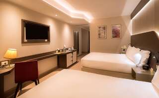 Отель DoubleTree by Hilton Yerevan City Centre Ереван-5
