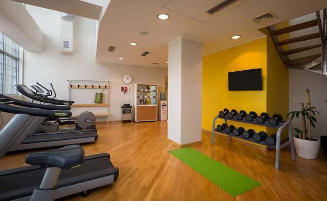Отель DoubleTree by Hilton Yerevan City Centre Ереван-21